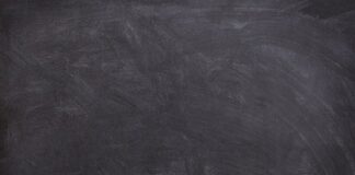 Co to jest to czarne w bananie?