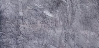 Jak umyć samochód żeby go nie porysować?