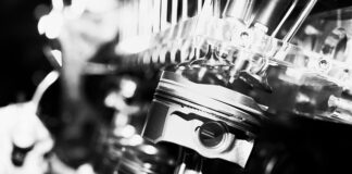 Od czego mogą pękać tłoki?