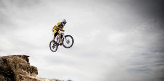 Czy jazda na luzie oszczędza paliwo?